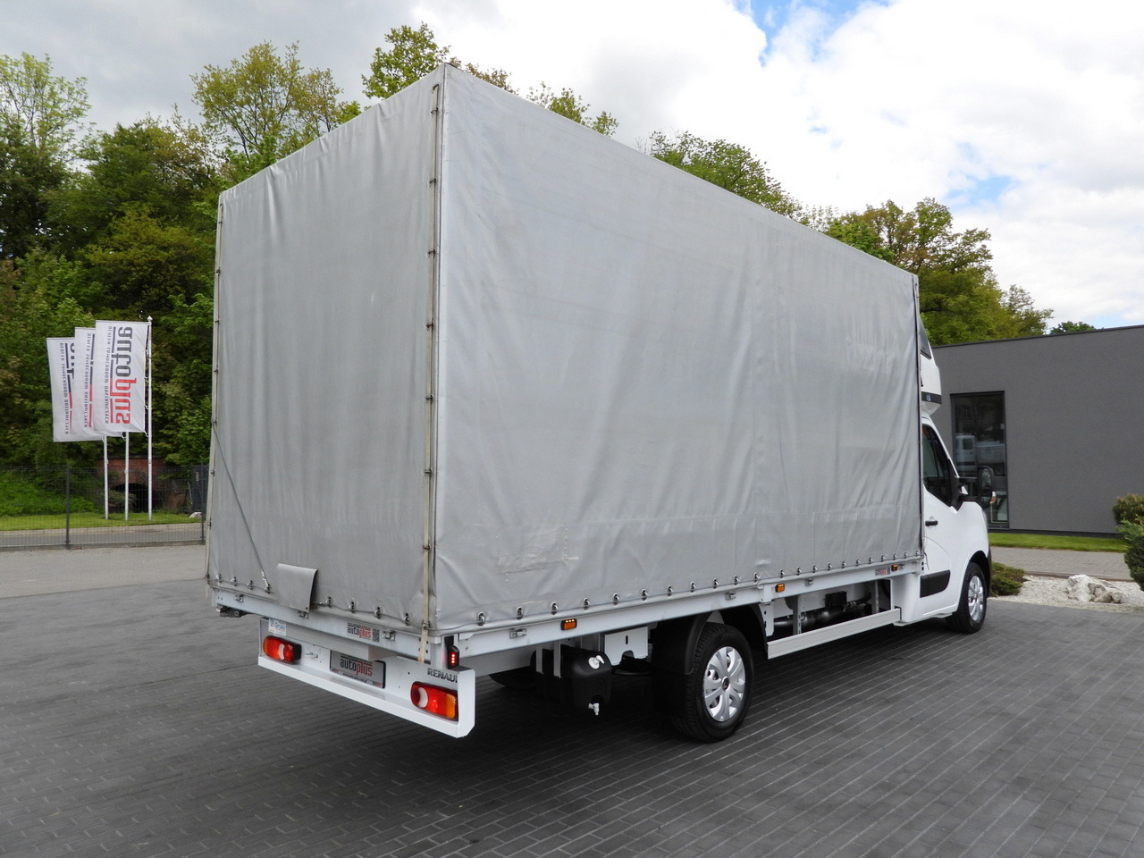 Furgone centinato RENAULT MASTER TARPAULIN 10 PALLETS WEBASTO CRUISE CONTROL LED LIGHTS PNEUMATICS AIR CONDITIONING 165HP: foto 12 Furgone centinato RENAULT MASTER TARPAULIN 10 PALLETS WEBASTO CRUISE CONTROL LED LIGHTS PNEUMATICS AIR CONDITIONING 165HP: foto 12
