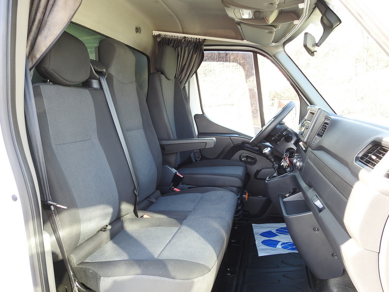 Furgone centinato RENAULT MASTER  TARPAULIN 10 PALLETS WEBASTO CRUISE CONTROL LED LIGHTS PNEUMATICS AIR CONDITIONING  165HP: foto 39