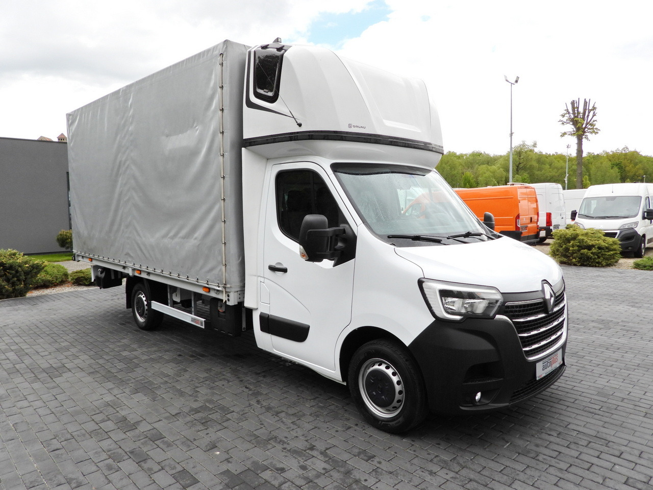 RENAULT MASTER TARPAULIN 10 PALLETS WEBASTO CRUISE CONTROL LED LIGHTS PNEUMATICS AIR CONDITIONING 165HP - Furgone centinato: foto 4 RENAULT MASTER TARPAULIN 10 PALLETS WEBASTO CRUISE CONTROL LED LIGHTS PNEUMATICS AIR CONDITIONING 165HP - Furgone centinato: foto 4
