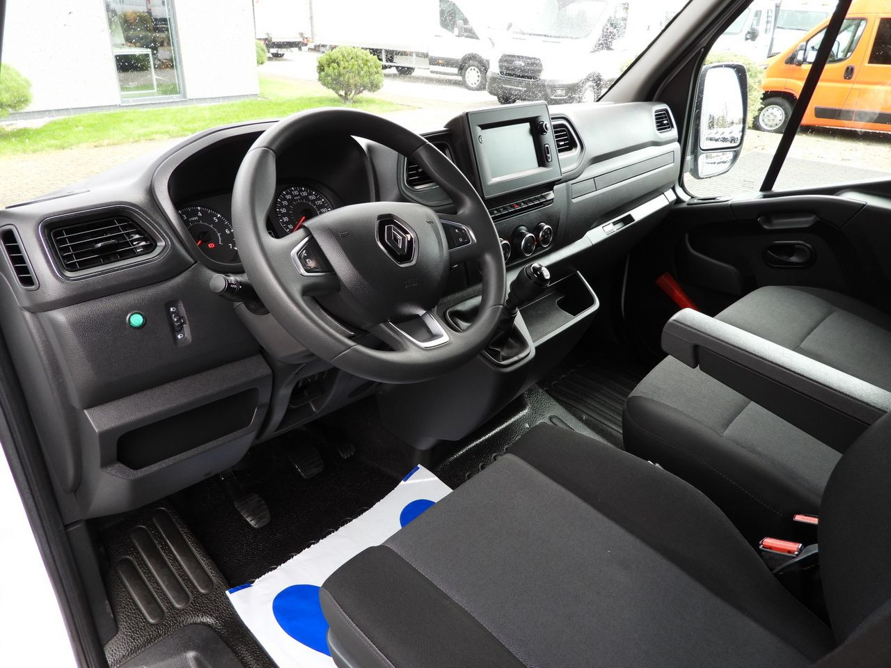 RENAULT MASTER TARPAULIN 10 PALLETS WEBASTO CRUISE CONTROL NAVIGATION LED LIGHTS TWIN WHEELS AIR CONDITIONING 165HP - Furgone centinato: foto 2 RENAULT MASTER TARPAULIN 10 PALLETS WEBASTO CRUISE CONTROL NAVIGATION LED LIGHTS TWIN WHEELS AIR CONDITIONING 165HP - Furgone centinato: foto 2