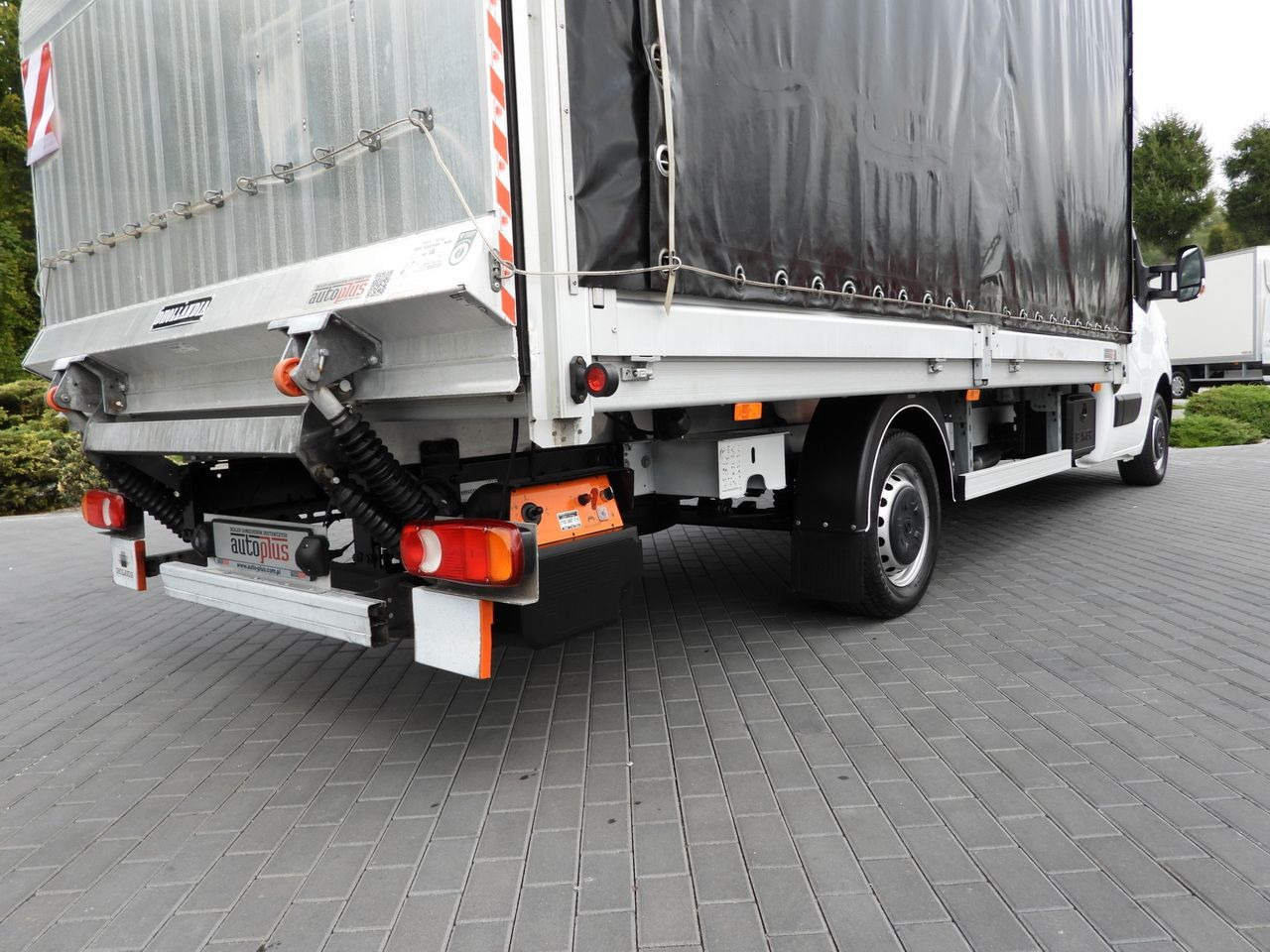 Furgone centinato RENAULT MASTER TARPAULIN LIFT 9 PALLETS WEBASTO CRUISE CONTROL LED LIGHTS PNEUMATICS AIR CONDITIONING  165HP: foto 29