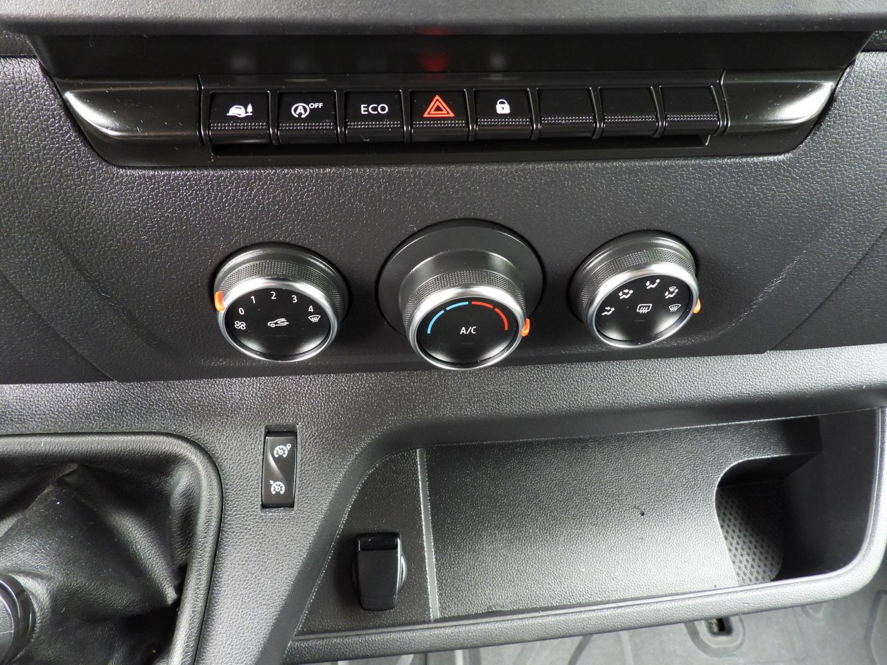 Furgone centinato RENAULT MASTER TARPAULIN LIFT 9 PALLETS WEBASTO CRUISE CONTROL LED LIGHTS PNEUMATICS AIR CONDITIONING  165HP: foto 40