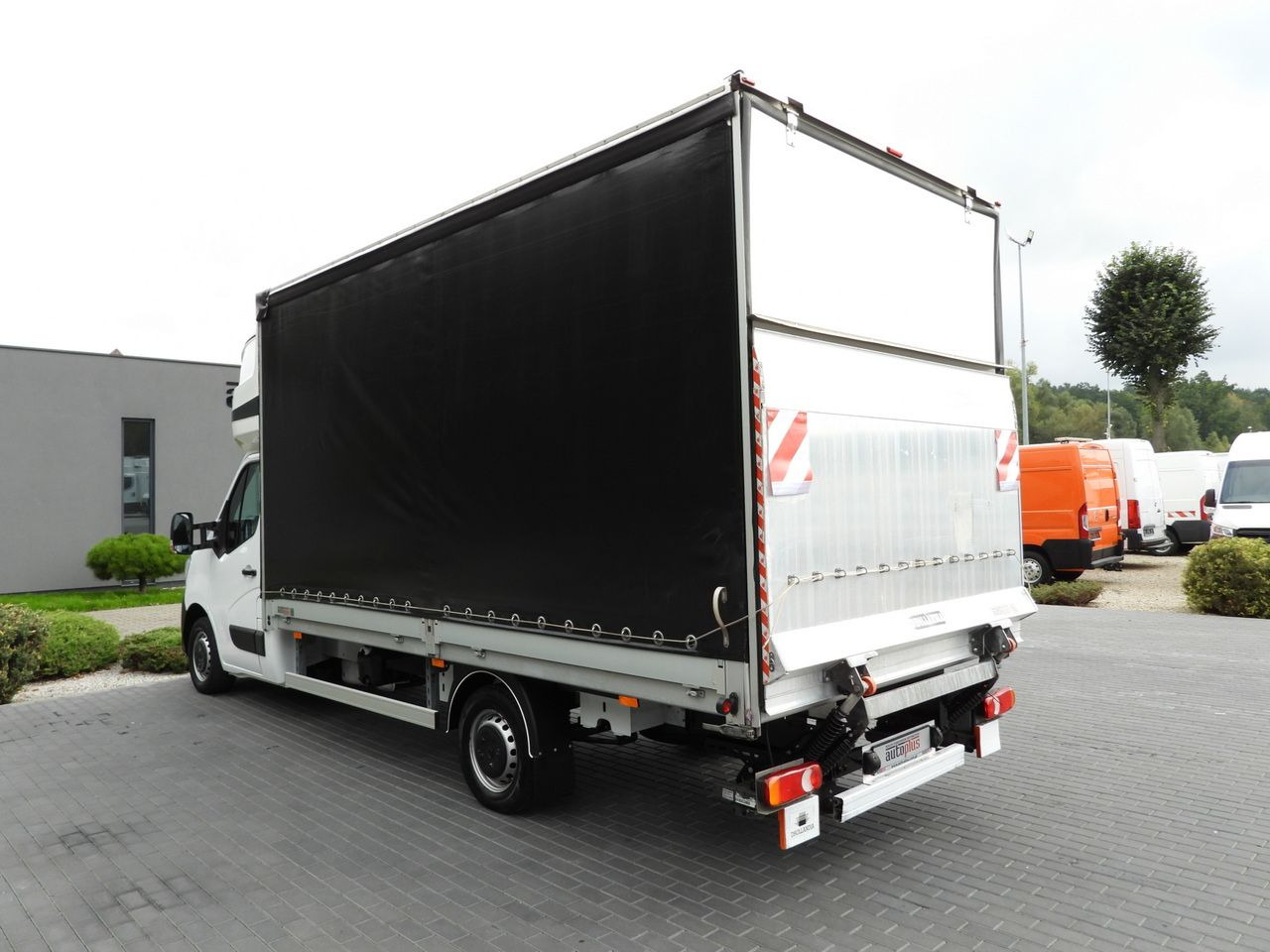 Furgone centinato RENAULT MASTER TARPAULIN LIFT 9 PALLETS WEBASTO CRUISE CONTROL LED LIGHTS PNEUMATICS AIR CONDITIONING  165HP: foto 10