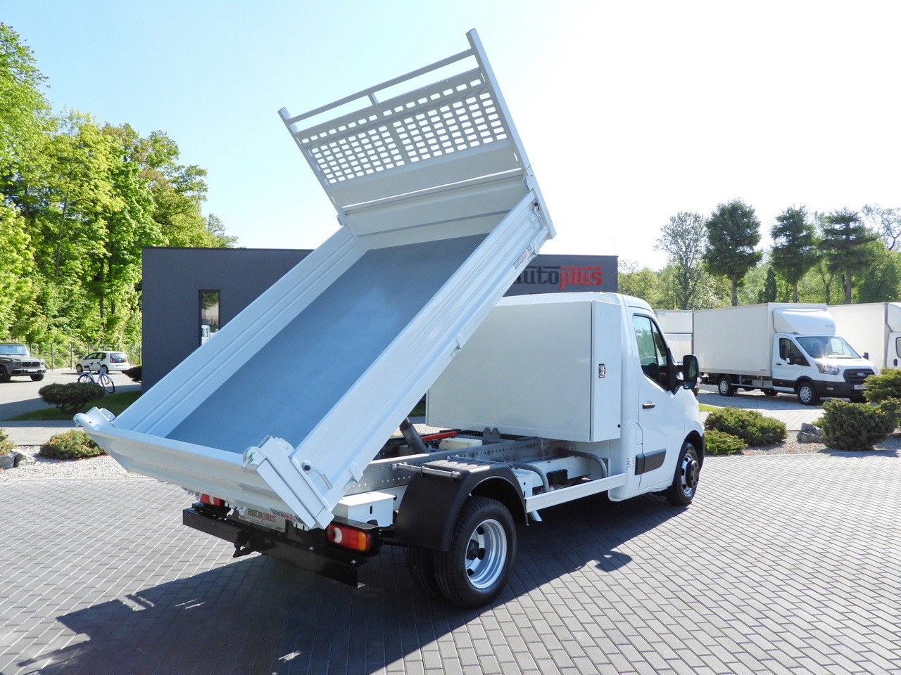 RENAULT MASTER TIPPER CRUISE CONTROL TWIN WHEELS AIR CONDITIONING 145HP - Furgone ribaltabile: foto 3 RENAULT MASTER TIPPER CRUISE CONTROL TWIN WHEELS AIR CONDITIONING 145HP - Furgone ribaltabile: foto 3