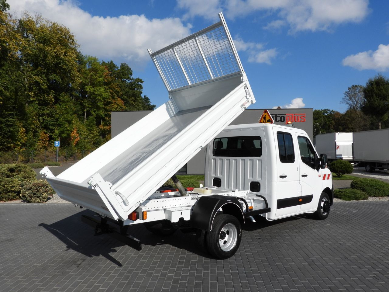 RENAULT MASTER TIPPER DOUBLE CABIN DOKA 6 SEATS CRUISE CONTROL LED LIGHTS TWIN WHEELS AIR CONDITIONING  165HP - Furgone ribaltabile: foto 3 RENAULT MASTER TIPPER DOUBLE CABIN DOKA 6 SEATS CRUISE CONTROL LED LIGHTS TWIN WHEELS AIR CONDITIONING  165HP - Furgone ribaltabile: foto 3