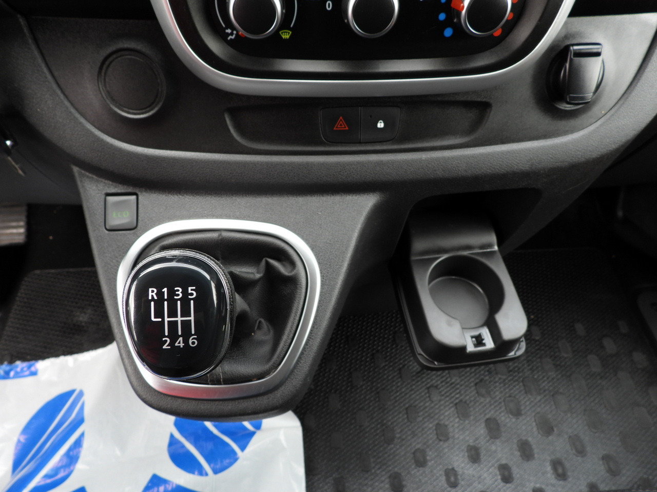 Furgone frigo RENAULT TRAFIC  REFRIGERATOR VAN 0*C CRUISE CONTROL LED LIGHTS AIR CONDITIONING  120HP: foto 32