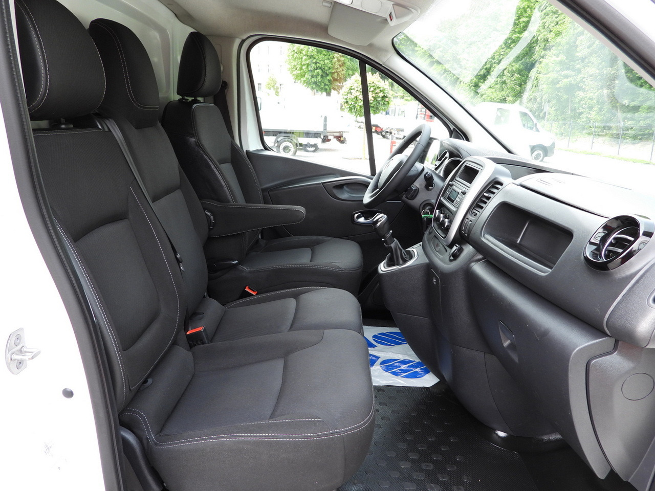 Furgone frigo RENAULT TRAFIC  REFRIGERATOR VAN 0*C CRUISE CONTROL LED LIGHTS AIR CONDITIONING  120HP: foto 40