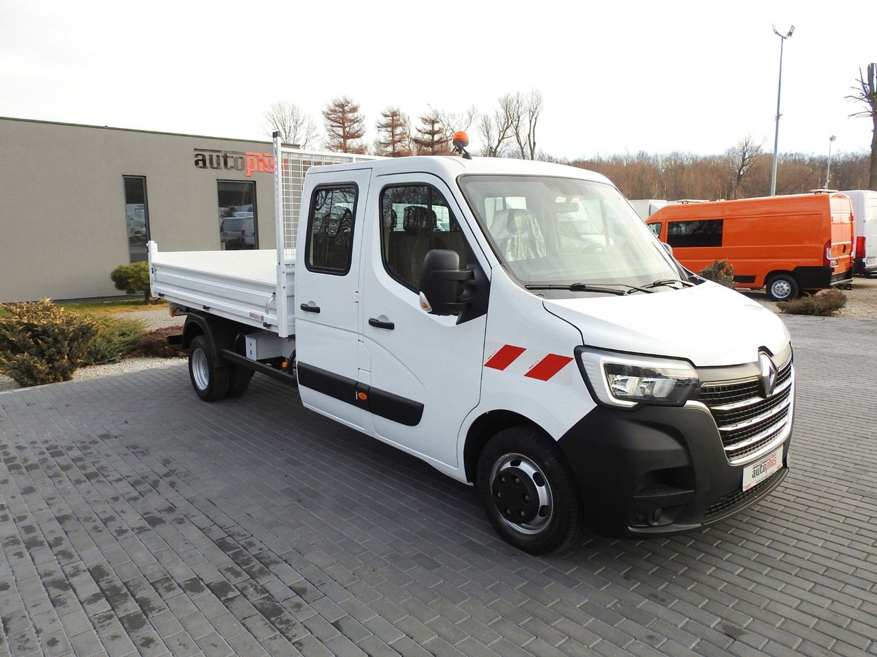 Renault MASTER KIPPER DOPPELKABINE DOKA 6 SITZE TEMPOMAT - Furgone ribaltabile, Furgone doppia cabina: foto 4 Renault MASTER KIPPER DOPPELKABINE DOKA 6 SITZE TEMPOMAT - Furgone ribaltabile, Furgone doppia cabina: foto 4