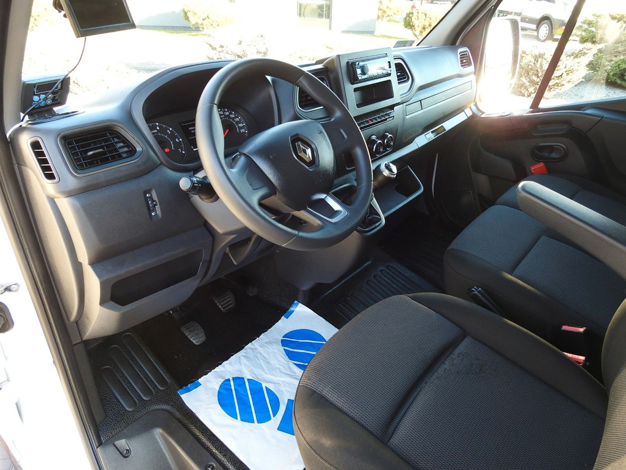Renault MASTER KÜHLKASTENWAGEN -5*C HEIZFUNKTION A/C Renault MASTER KÜHLKASTENWAGEN -5*C HEIZFUNKTION A/C - Furgone frigo: foto 2 Renault MASTER KÜHLKASTENWAGEN -5*C HEIZFUNKTION A/C Renault MASTER KÜHLKASTENWAGEN -5*C HEIZFUNKTION A/C - Furgone frigo: foto 2