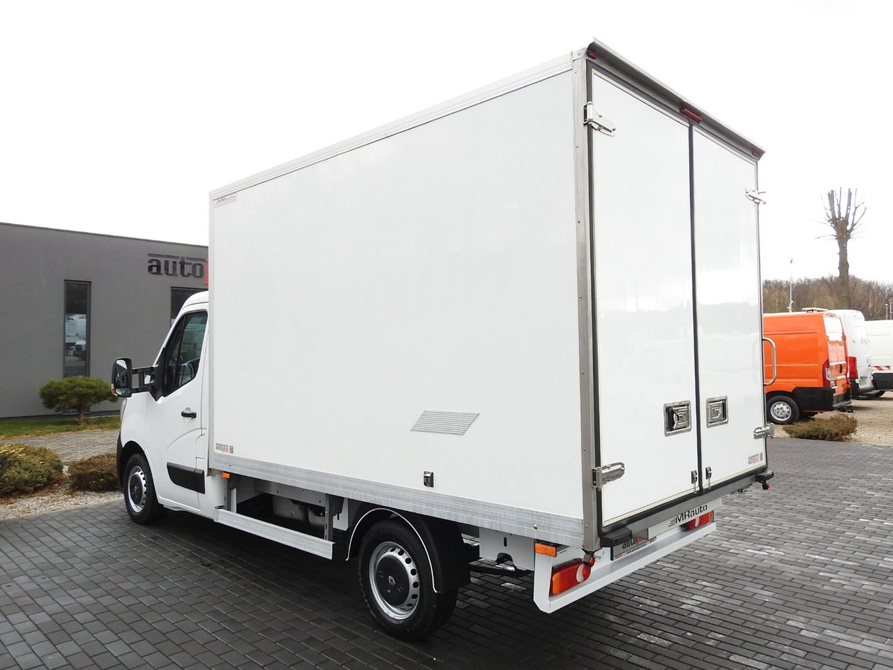 Foto d'interni 2: Furgone frigo Renault MASTER  KÜHLKOFFER 0*C LED LICHTER KLIMAANLAGE