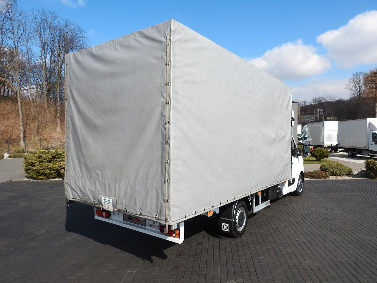Renault MASTER PRITSCHE PLANE 10 PALETTEN WEBASTO - Furgone centinato: foto 3 Renault MASTER PRITSCHE PLANE 10 PALETTEN WEBASTO - Furgone centinato: foto 3