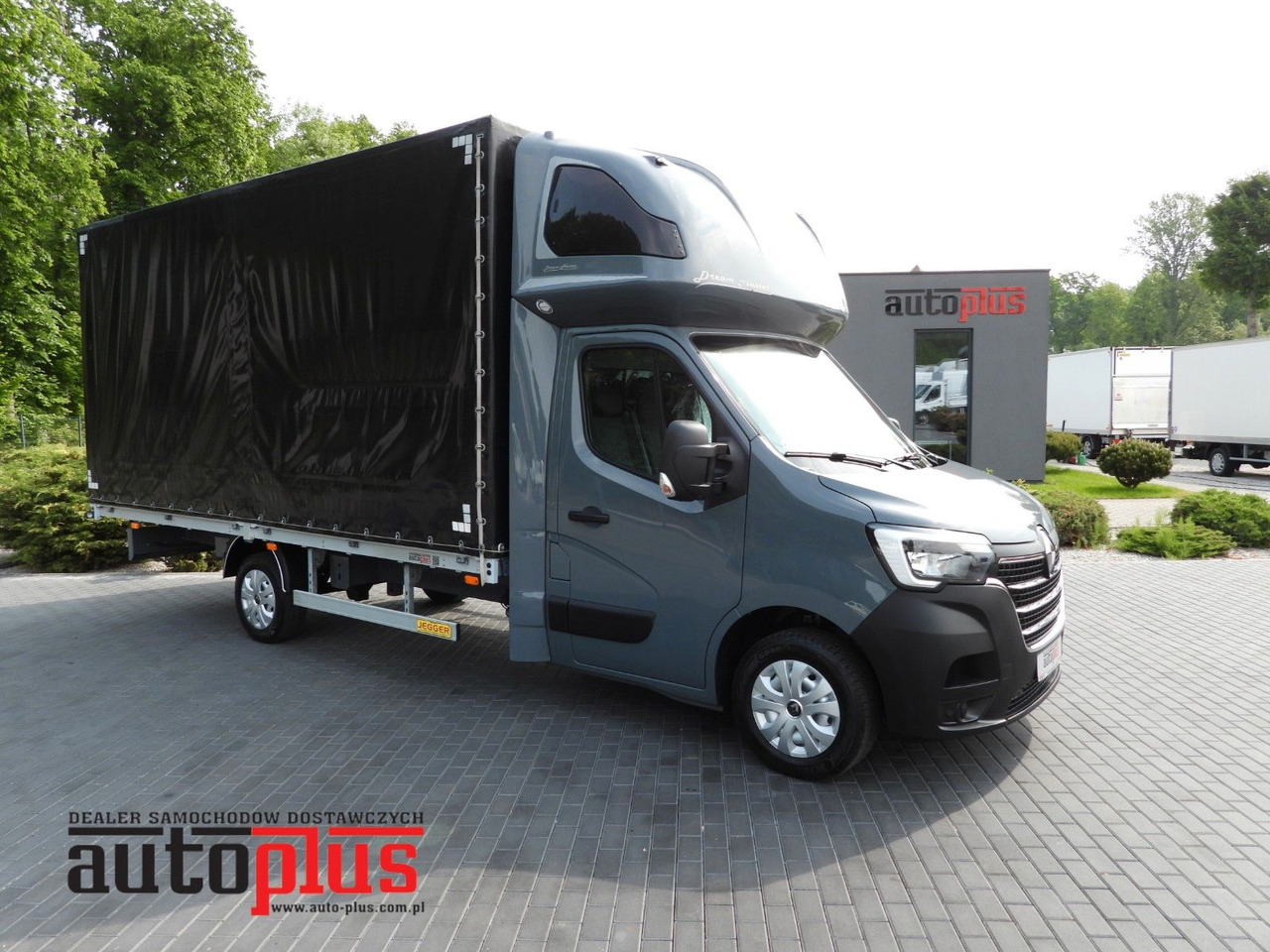Renault MASTER PRITSCHE PLANE 10 PALETTEN WEBASTO TEMPOM - Furgone centinato: foto 1 Renault MASTER PRITSCHE PLANE 10 PALETTEN WEBASTO TEMPOM - Furgone centinato: foto 1