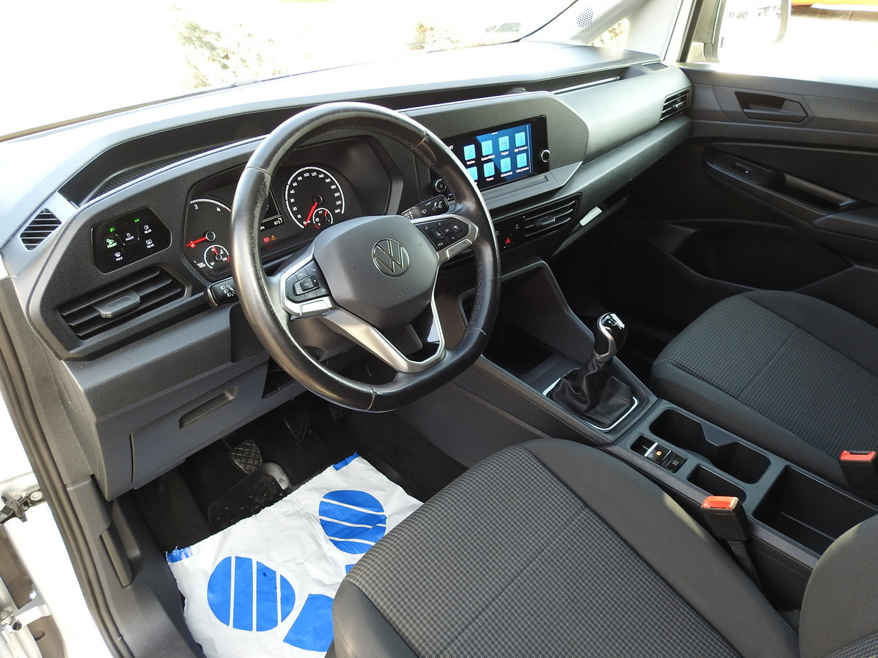 VOLKSWAGEN CADDY REFRIGERATOR VAN -20*C HEATING FUNCTION POWER SUPPLY 230V CRUISE CONTROL LED LIGHTS AIR CONDITIONING 100HP - Furgone frigo: foto 2 VOLKSWAGEN CADDY REFRIGERATOR VAN -20*C HEATING FUNCTION POWER SUPPLY 230V CRUISE CONTROL LED LIGHTS AIR CONDITIONING 100HP - Furgone frigo: foto 2