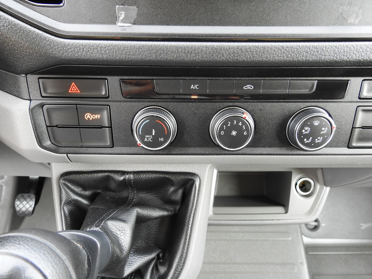 Leasing di VOLKSWAGEN CRAFTER TARPAULIN 10 PALLETS WEBASTO CRUISE CONTROL AIR CONDITIONING LED LIGHTS  180HP VOLKSWAGEN CRAFTER TARPAULIN 10 PALLETS WEBASTO CRUISE CONTROL AIR CONDITIONING LED LIGHTS  180HP: foto 36