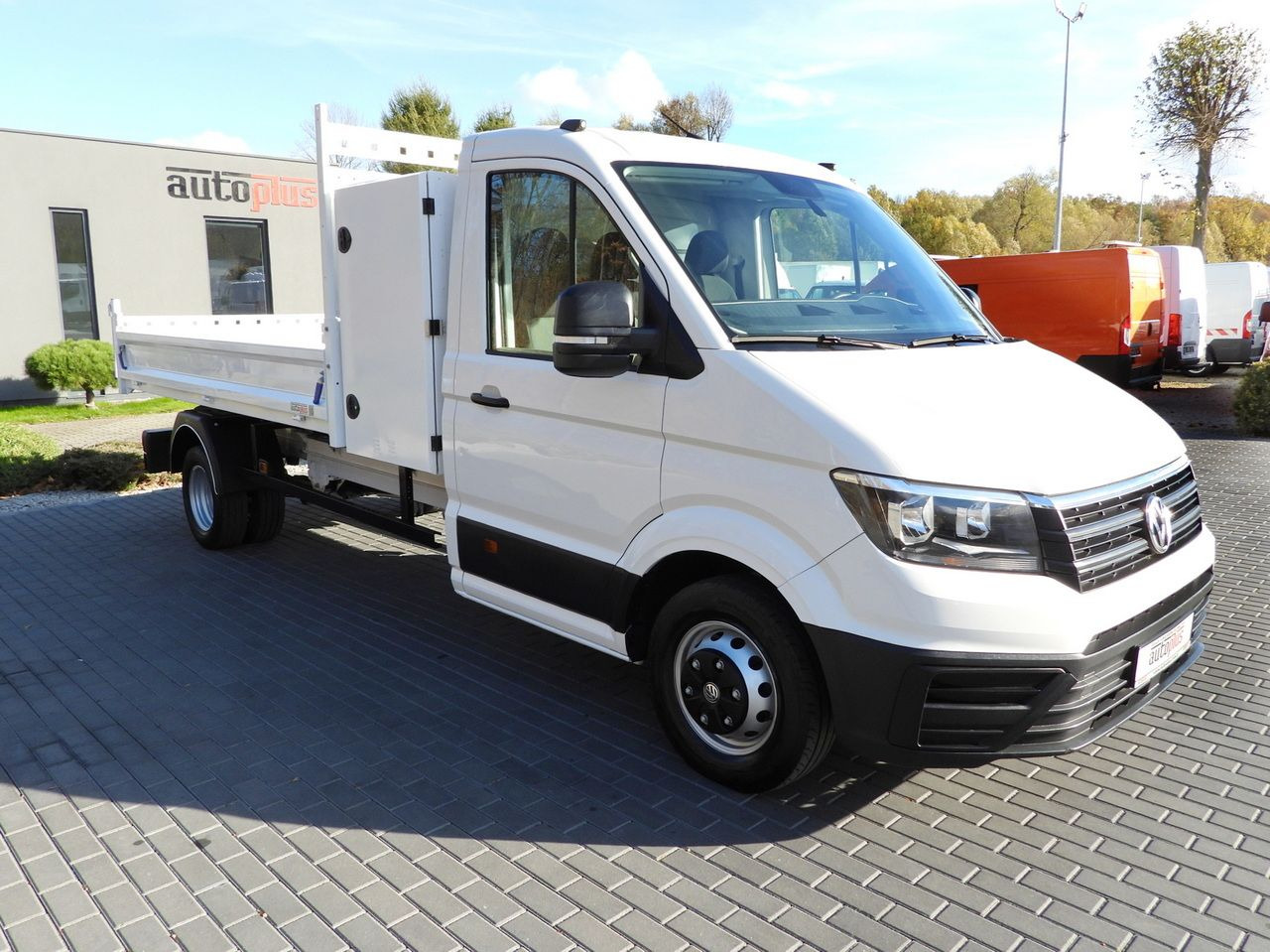 VOLKSWAGEN CRAFTER TIPPER CRUISE CONTROL NAVIGATION TWIN WHEELS AIR CONDITIONING 180HP - Furgone ribaltabile: foto 4 VOLKSWAGEN CRAFTER TIPPER CRUISE CONTROL NAVIGATION TWIN WHEELS AIR CONDITIONING 180HP - Furgone ribaltabile: foto 4