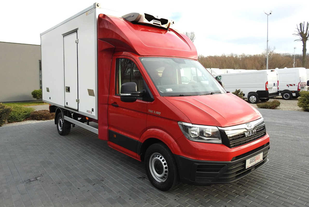 Volkswagen CRAFTER KÜHLKOFFER -5*C 8 PALETEN HEIZFUNKTION - Furgone frigo: foto 4 Volkswagen CRAFTER KÜHLKOFFER -5*C 8 PALETEN HEIZFUNKTION - Furgone frigo: foto 4