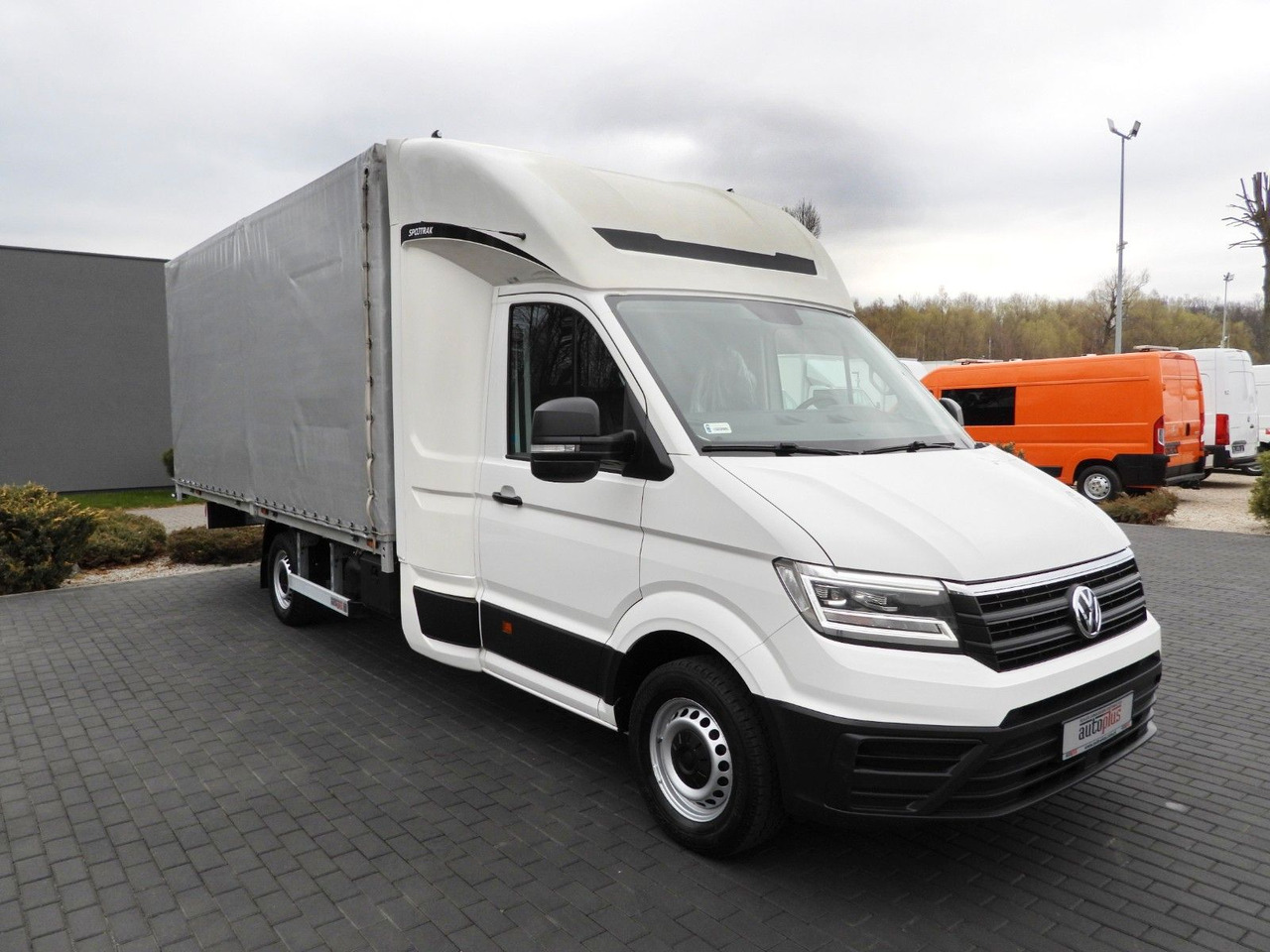 Volkswagen CRAFTER PRITSCHE PLANE 10 PALETTEN WEBASTO - Furgone centinato: foto 4 Volkswagen CRAFTER PRITSCHE PLANE 10 PALETTEN WEBASTO - Furgone centinato: foto 4