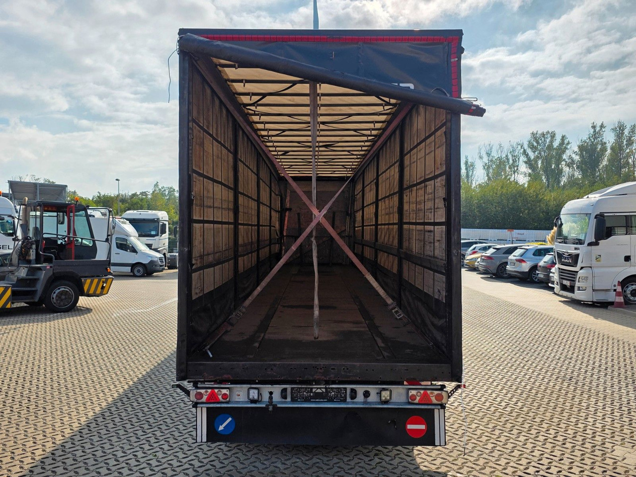 Semirimorchio centinato Kögel SN 24 / Coilmulde / verbreiterbar: foto 9