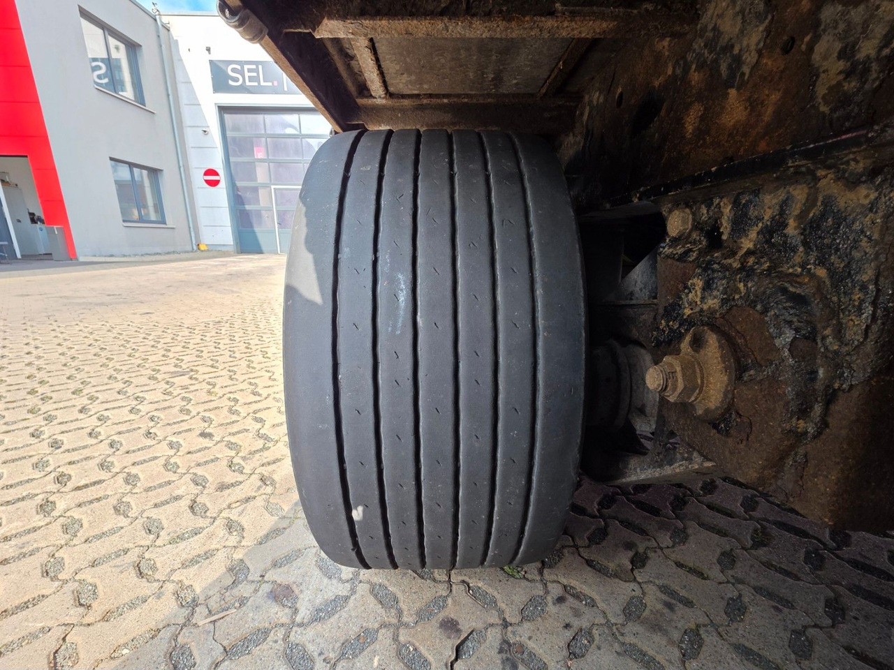 Semirimorchio centinato Kögel SN 24 / Coilmulde / verbreiterbar: foto 42