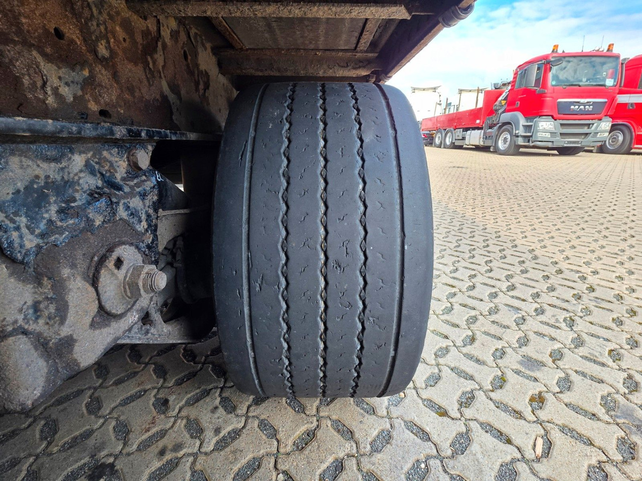 Semirimorchio centinato Kögel SN 24 / Coilmulde / verbreiterbar: foto 35