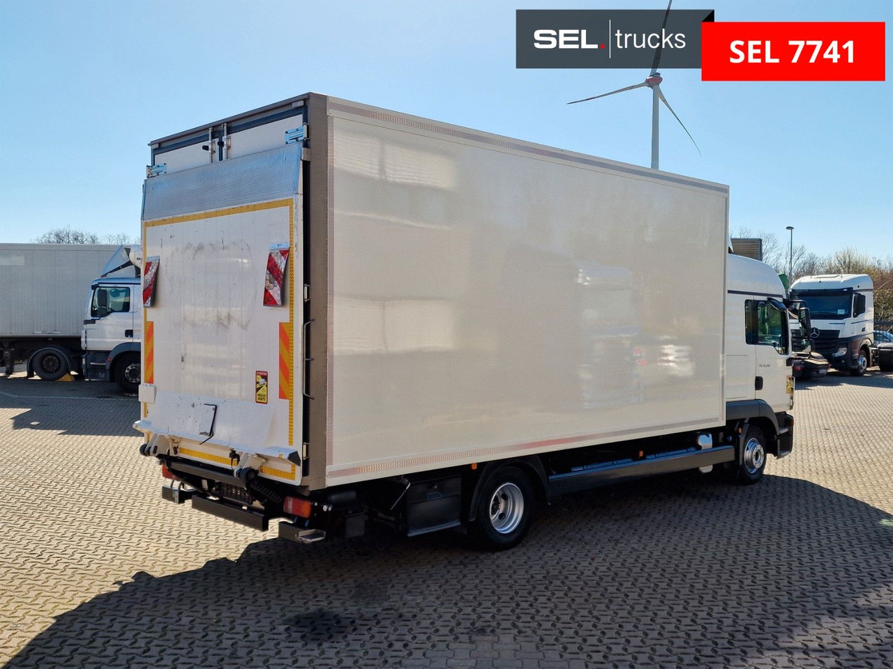 MAN TGL 12.250 4X2 BL / Ladebordwand - Autocarro frigorifero: foto 5 MAN TGL 12.250 4X2 BL / Ladebordwand - Autocarro frigorifero: foto 5