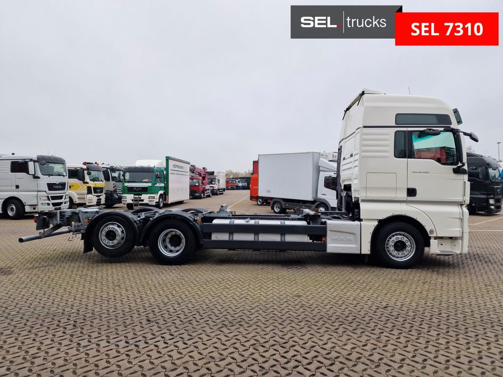 MAN TGX 26.460 6x2-2 LL / ZF Intarder / Standklima - Autocarro portacontainer/ Caisse interchangeable: foto 4 MAN TGX 26.460 6x2-2 LL / ZF Intarder / Standklima - Autocarro portacontainer/ Caisse interchangeable: foto 4