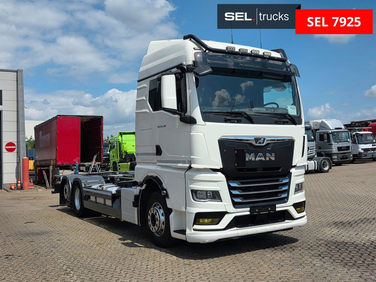 MAN TGX 26.510 6x2-2 LL CH / ZF Intarder / Liftachse - Autocarro portacontainer/ Caisse interchangeable: foto 3 MAN TGX 26.510 6x2-2 LL CH / ZF Intarder / Liftachse - Autocarro portacontainer/ Caisse interchangeable: foto 3