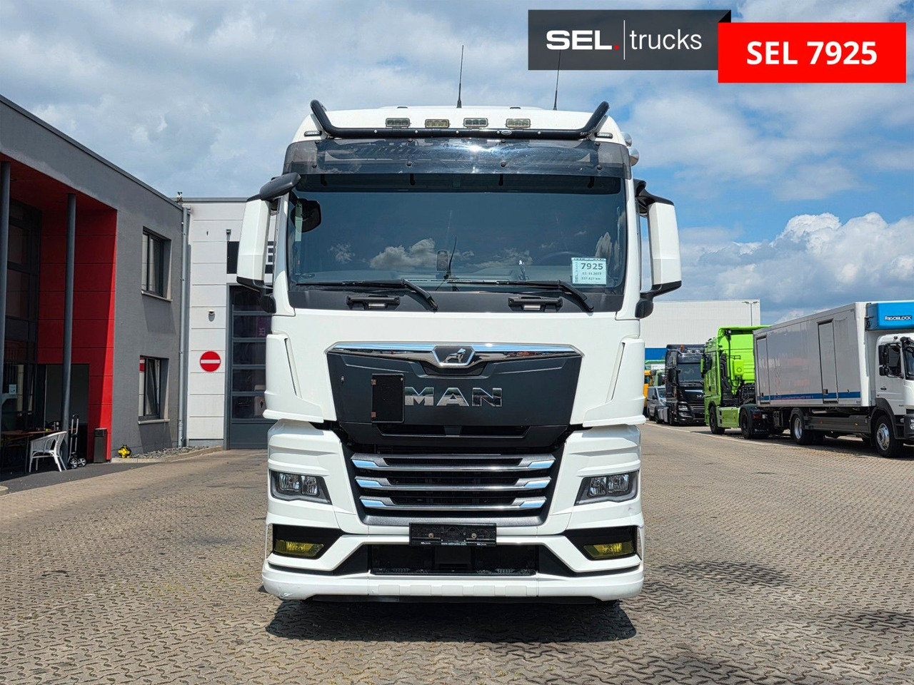 MAN TGX 26.510 6x2-2 LL CH / ZF Intarder / Liftachse - Autocarro portacontainer/ Caisse interchangeable: foto 2 MAN TGX 26.510 6x2-2 LL CH / ZF Intarder / Liftachse - Autocarro portacontainer/ Caisse interchangeable: foto 2