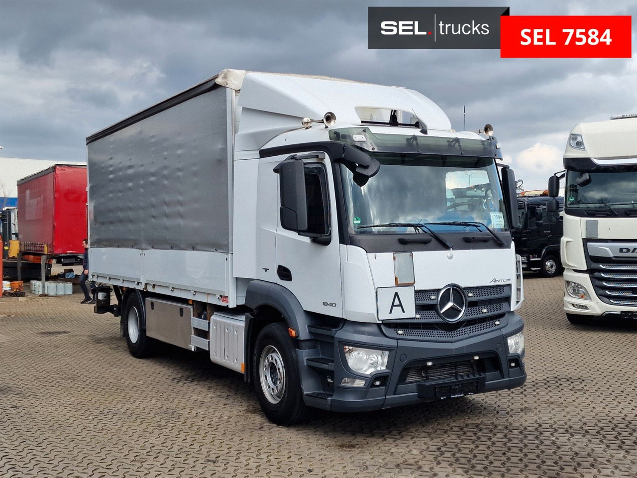 Mercedes-Benz Antos 1840 / Ladebordwand - Camion centinato: foto 3 Mercedes-Benz Antos 1840 / Ladebordwand - Camion centinato: foto 3