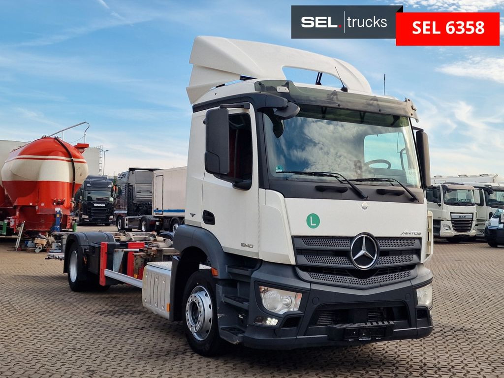 Mercedes-Benz Antos 1840 / Ladebordwand / Retarder - Autocarro portacontainer/ Caisse interchangeable: foto 3 Mercedes-Benz Antos 1840 / Ladebordwand / Retarder - Autocarro portacontainer/ Caisse interchangeable: foto 3