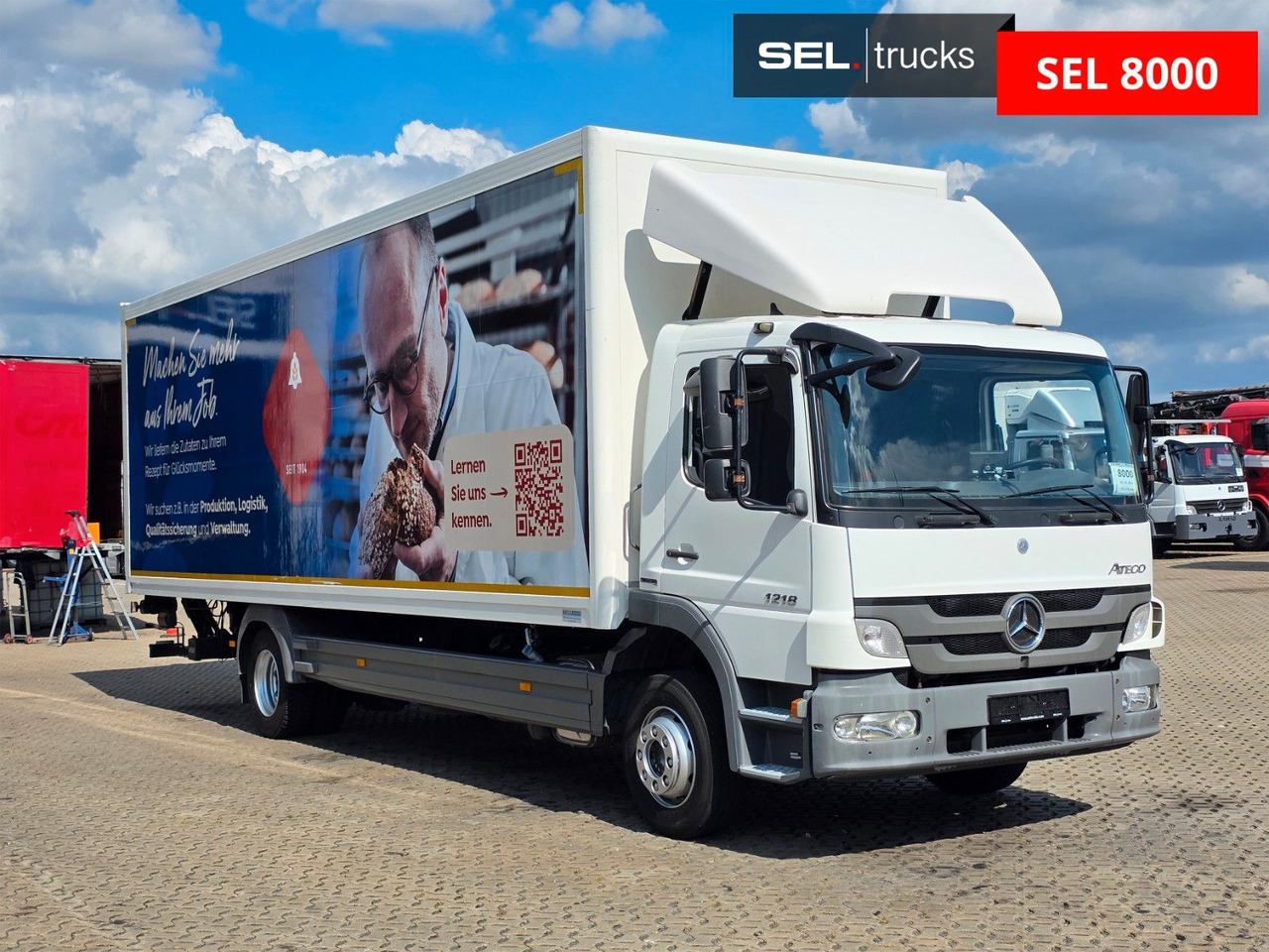 Mercedes-Benz Atego 1218 / Ladebordwand - Autocarro furgonato: foto 3 Mercedes-Benz Atego 1218 / Ladebordwand - Autocarro furgonato: foto 3