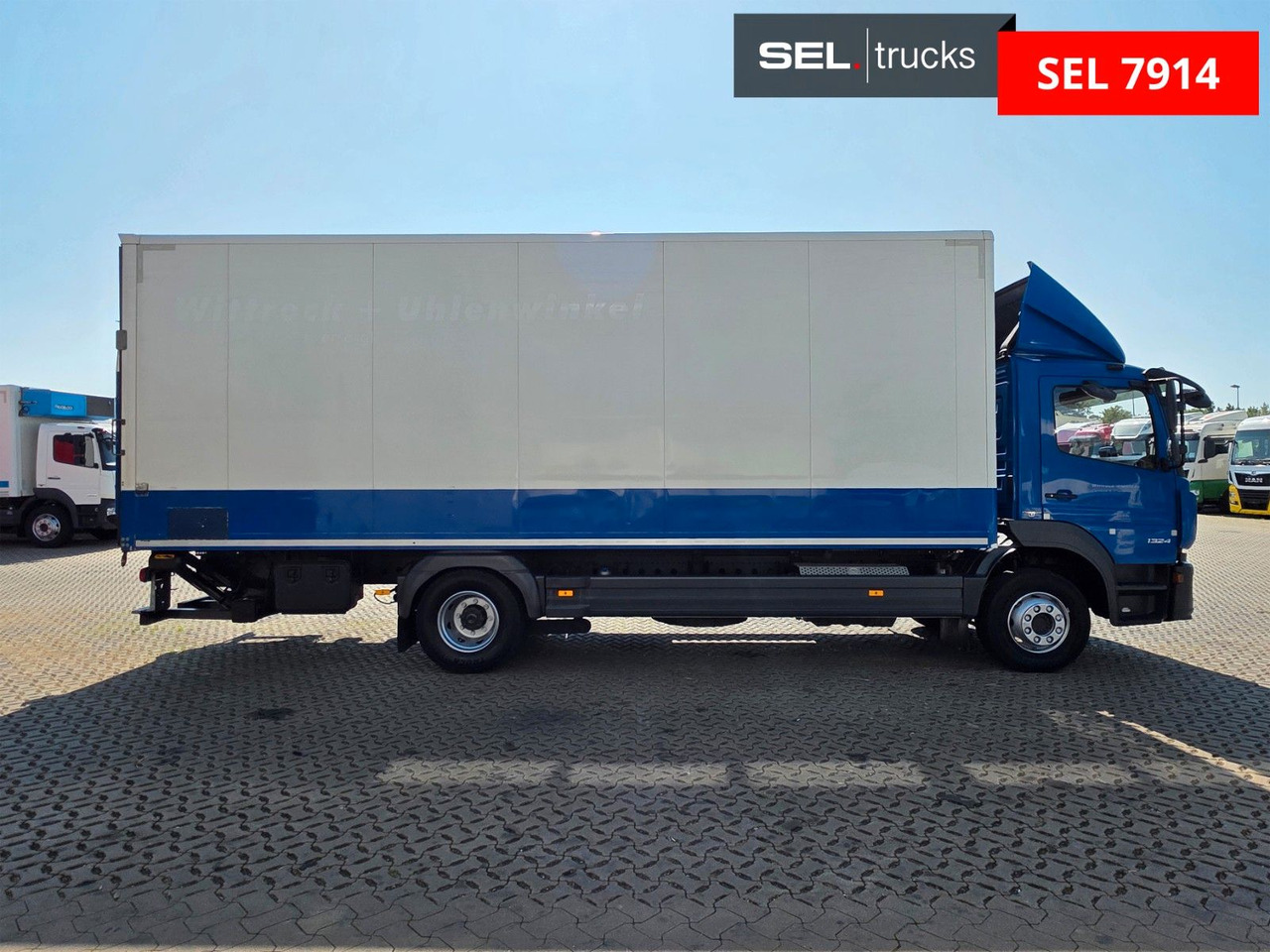 Mercedes-Benz Atego 1324 / Ladebordwand - Autocarro furgonato: foto 4 Mercedes-Benz Atego 1324 / Ladebordwand - Autocarro furgonato: foto 4