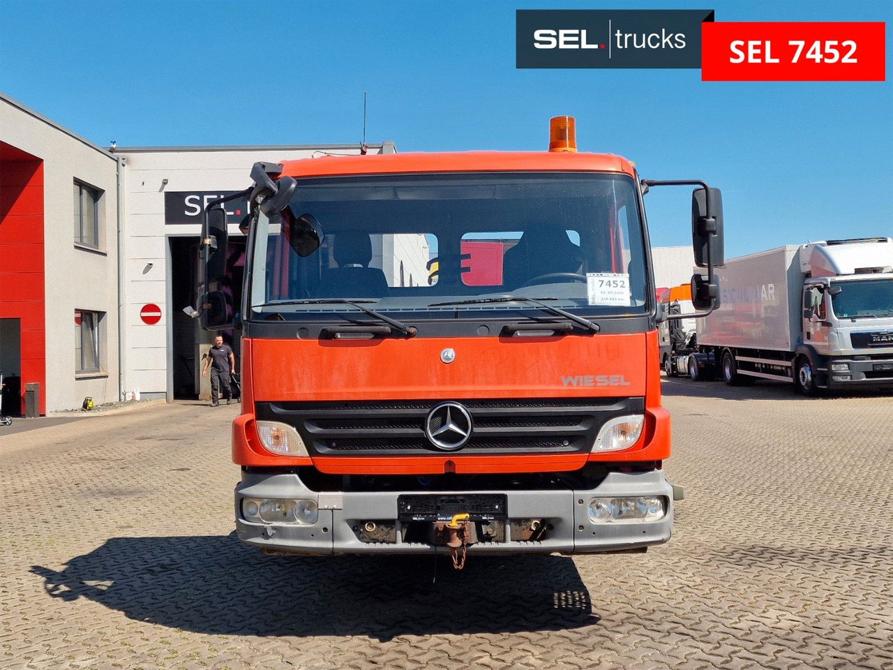Mercedes-Benz KAMAG WBH 25 / Umsetzer / Wiesel / Rangierer - Autocarro portacontainer/ Caisse interchangeable: foto 2 Mercedes-Benz KAMAG WBH 25 / Umsetzer / Wiesel / Rangierer - Autocarro portacontainer/ Caisse interchangeable: foto 2