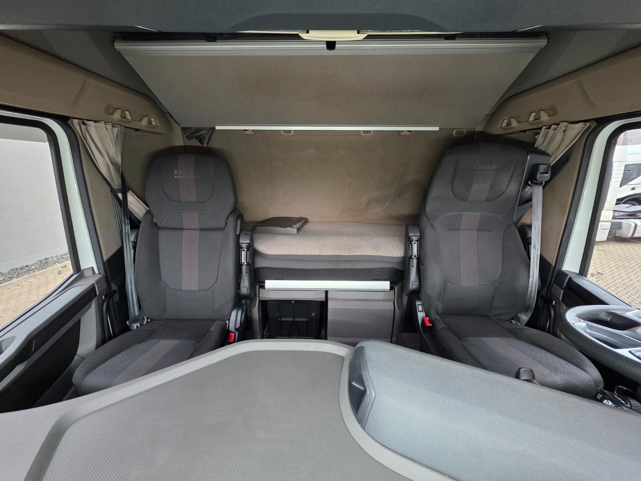 Trattore stradale DAF XF 530 FT / Intarder / 2 Tanks / Stanklima / 6E: foto 29