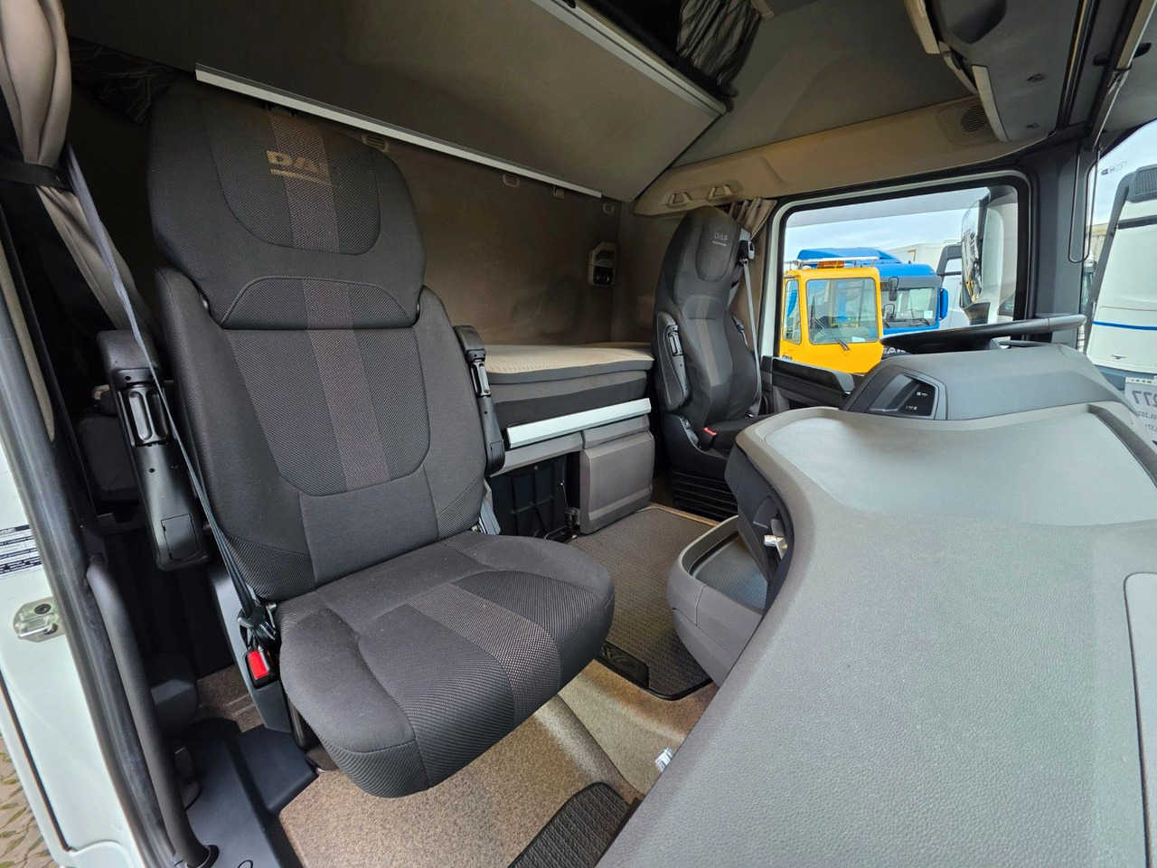 Trattore stradale DAF XF 530 FT / Intarder / 2 Tanks / Stanklima / 6E: foto 28