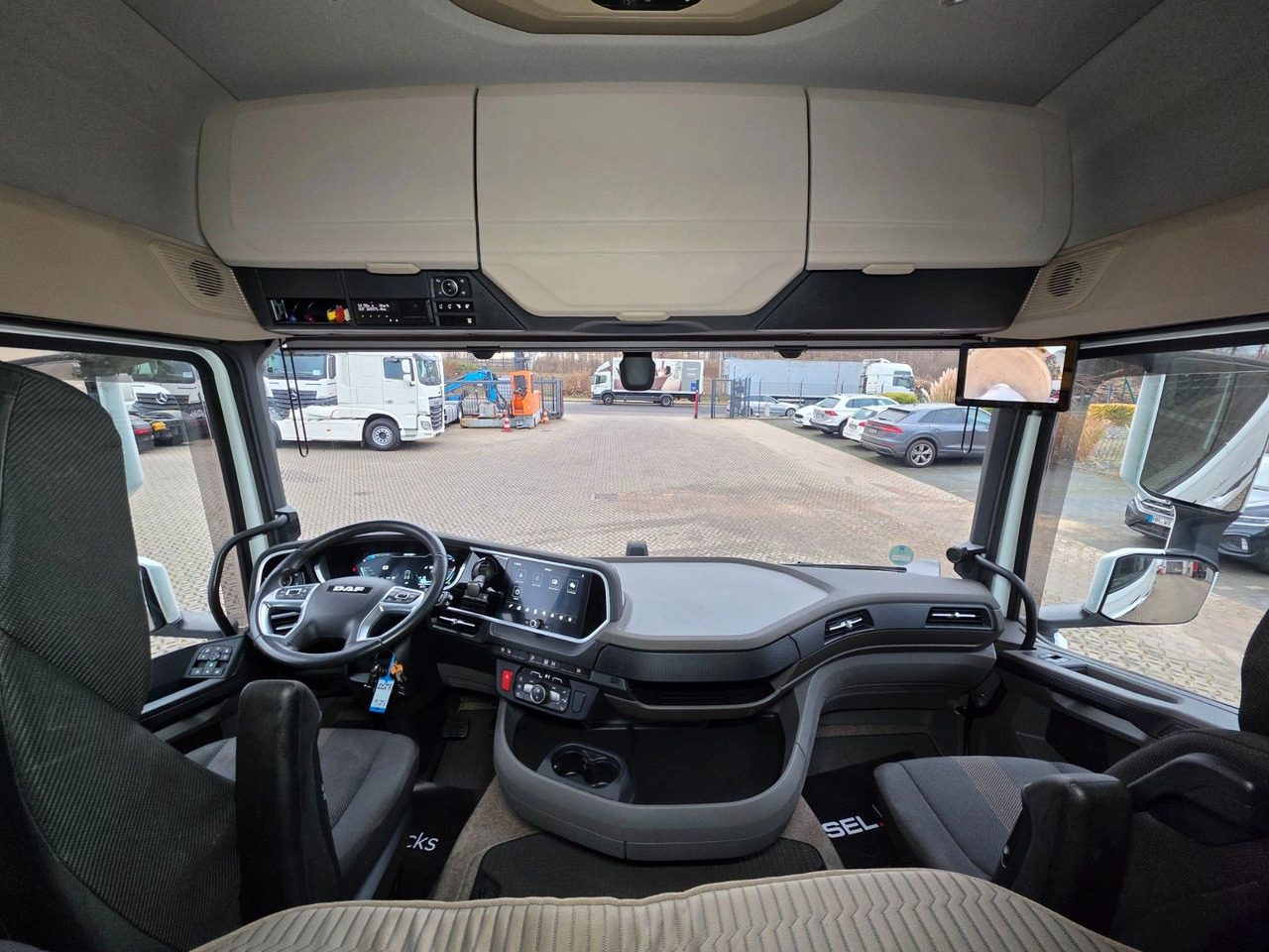 Trattore stradale DAF XF 530 FT / Intarder / 2 Tanks / Stanklima / 6E: foto 32