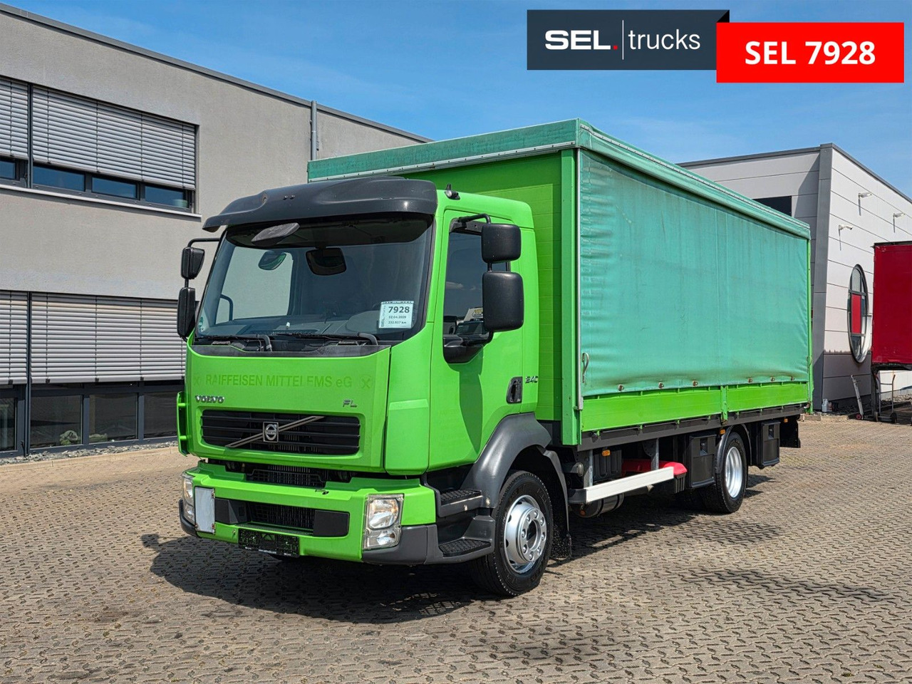 Volvo FL 240 - Camion centinato: foto 1 Volvo FL 240 - Camion centinato: foto 1