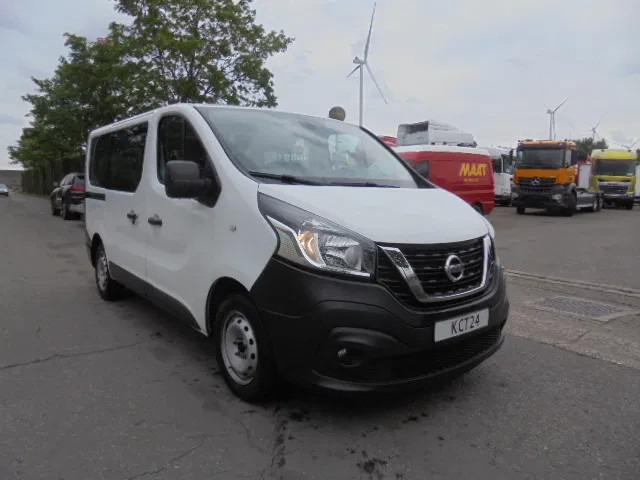 Nissan NV 300 - Autobus: foto 3 Nissan NV 300 - Autobus: foto 3