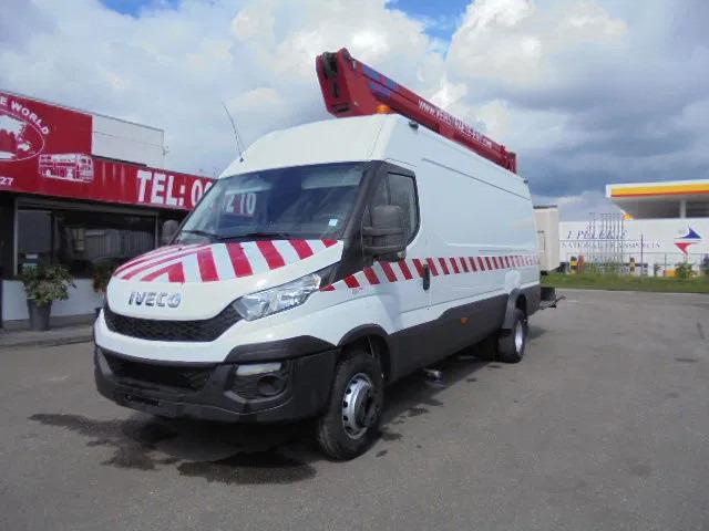 Camion, Camion con gru Iveco Daily 70 70C17: foto 6