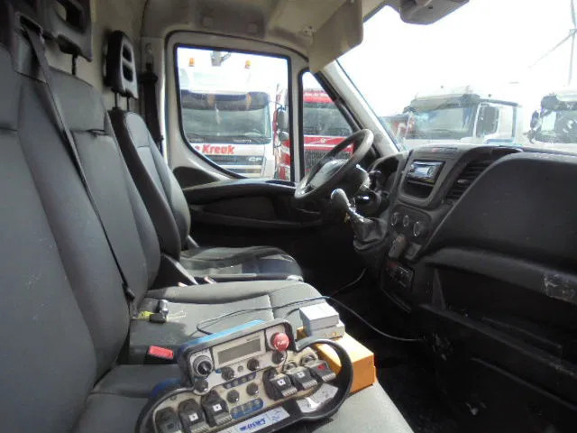 Camion, Camion con gru Iveco Daily 70 70C17: foto 8