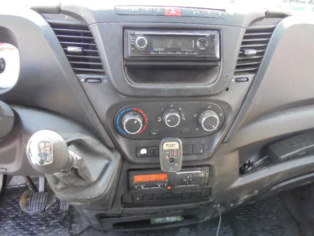 Camion, Camion con gru Iveco Daily 70 70C17: foto 10