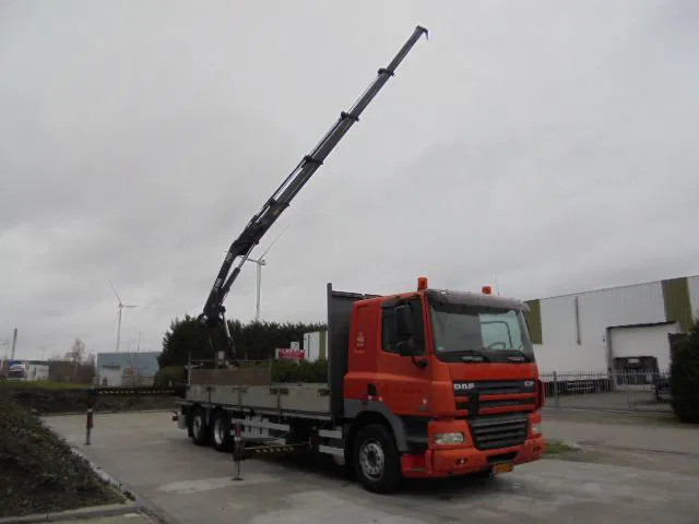 DAF CF 85 6X2 GESTUURDE AS - Camion con gru: foto 3 DAF CF 85 6X2 GESTUURDE AS - Camion con gru: foto 3