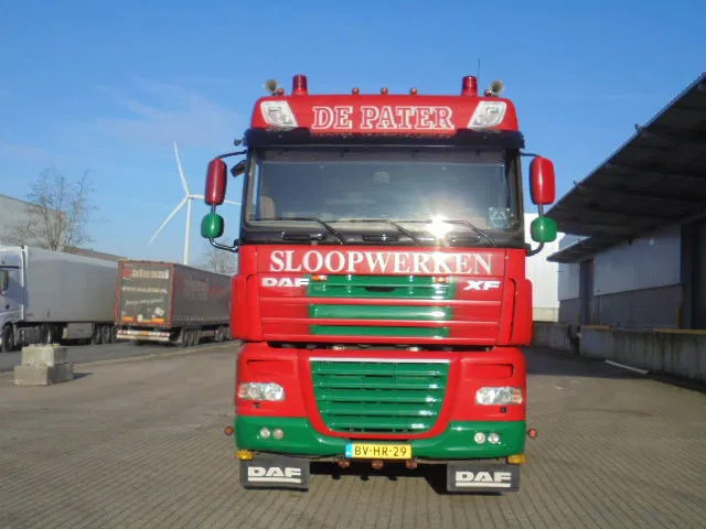 DAF XF 105 410 FAD 8X4 STEEL SUSPENSION - Autocarro scarrabile: foto 3 DAF XF 105 410 FAD 8X4 STEEL SUSPENSION - Autocarro scarrabile: foto 3