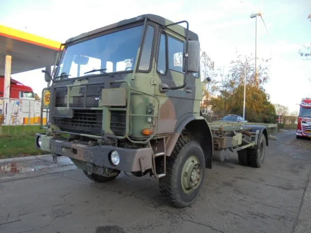 DAF YA 5444 4X4 - Autocarro portacontainer/ Caisse interchangeable: foto 1 DAF YA 5444 4X4 - Autocarro portacontainer/ Caisse interchangeable: foto 1