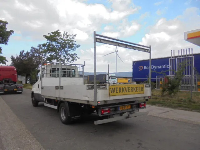 Iveco Daily 70 C18 + NL KENTEKEN APK TOT 19-07-2026 - Autocarro con pianale/ Cassone fisso: foto 5 Iveco Daily 70 C18 + NL KENTEKEN APK TOT 19-07-2026 - Autocarro con pianale/ Cassone fisso: foto 5