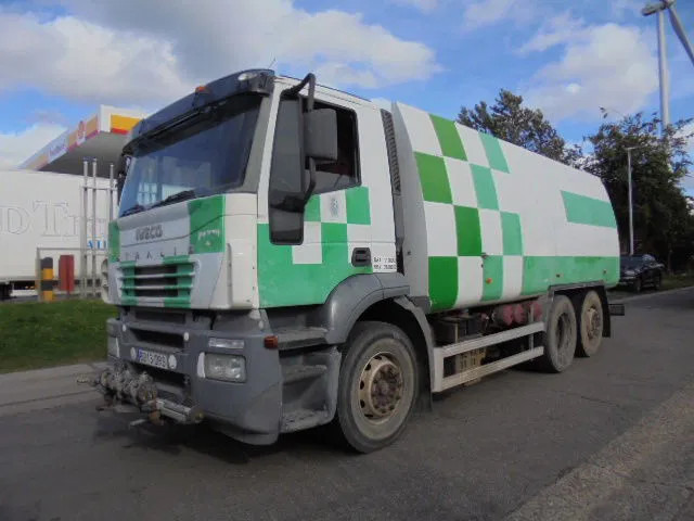 Iveco Stralis 270 - Camion cisterna: foto 1 Iveco Stralis 270 - Camion cisterna: foto 1
