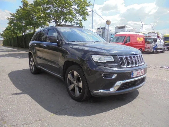 Jeep Grand Cherokee 4X4 SUMMIT EDITION 3.0 LTR V6 - SUV/ Fuoristrada: foto 3 Jeep Grand Cherokee 4X4 SUMMIT EDITION 3.0 LTR V6 - SUV/ Fuoristrada: foto 3