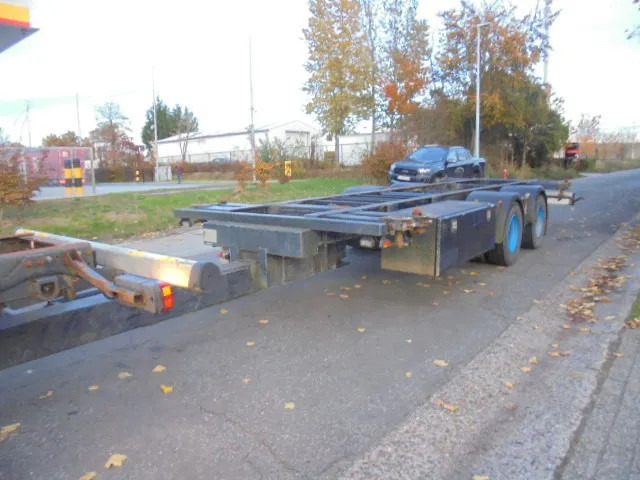 Kögel YWE 18 - Rimorchio portacontainer/ Caisse interchangeable: foto 1 Kögel YWE 18 - Rimorchio portacontainer/ Caisse interchangeable: foto 1