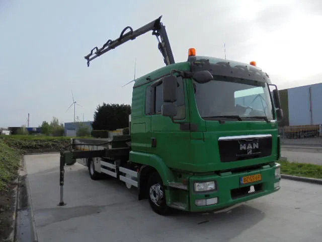 MAN TGL 12.220 NL TRUCK - Camion con gru: foto 4 MAN TGL 12.220 NL TRUCK - Camion con gru: foto 4