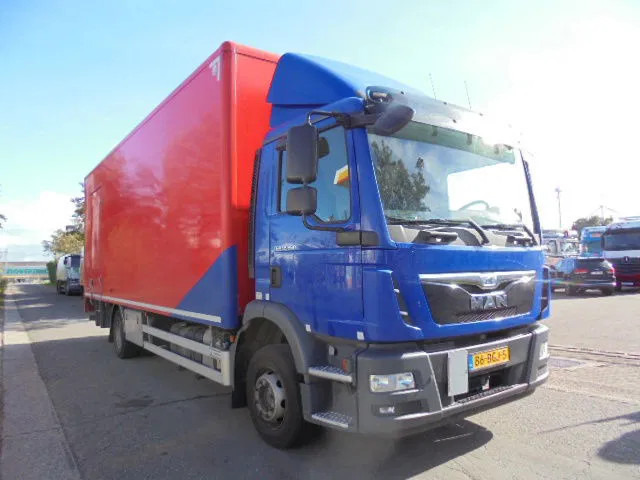 MAN TGM 12.250 NL TRUCK - Autocarro furgonato: foto 3 MAN TGM 12.250 NL TRUCK - Autocarro furgonato: foto 3